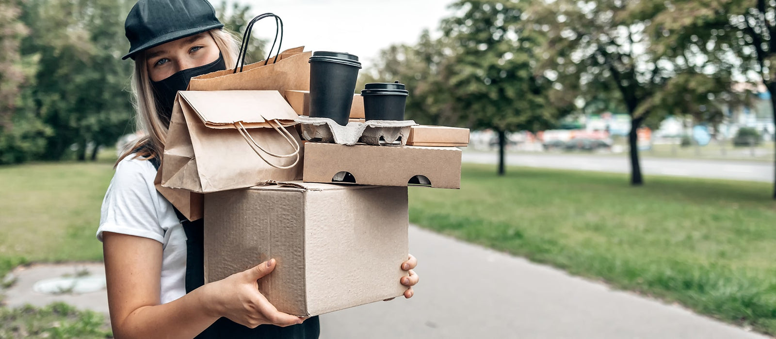 Lady delivering takeaway food 